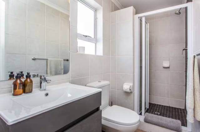 To Let 1 Bedroom Property for Rent in Oranjezicht Western Cape